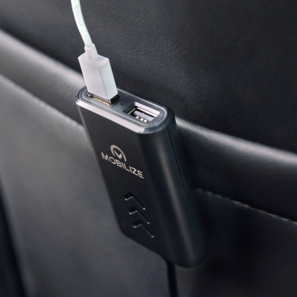 Mobilize Car Charger 3X Usb Front And Back Seat 42W Black - Afbeelding 4